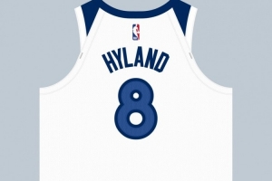 一年合同42.5万保障！球衣记者：海兰德由77号改穿为8号球衣