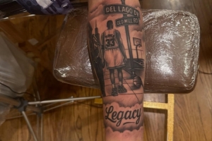 对老父亲的爱！小皮蓬新增父子牵手纹身 致敬父亲皮蓬！