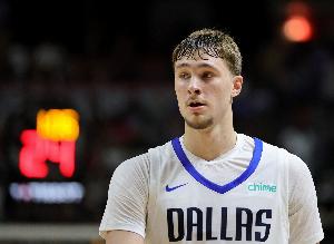 基德：弗拉格拥有能帮助球队的全面技能 他能够胜任球场任何位置