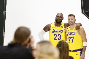 雷迪克：今天的对抗训练效果不错 詹姆斯连续两天完成了个人训练