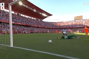 还是反击丢球！巴萨补时再丢一球，客场1-4落后塞维利亚