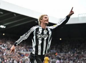 埃迪-豪：这可能是沃尔特马德表现最好的一场，他真的很不容易