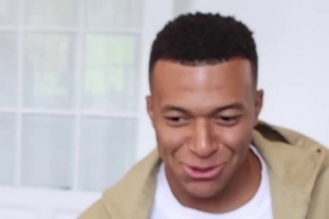 气氛和谐！法国队社媒晒姆巴佩等球员报到视频