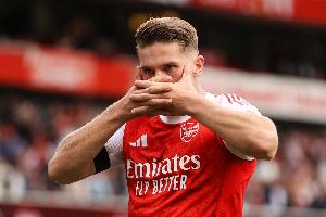 瑞典主帅：约克雷斯状态很好，说他没作用的人不懂足球