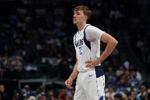 早在去年的美国男篮训练营时期 弗拉格就已经是NBA球员了