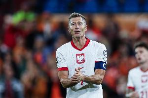 波兰主帅谈莱万：遭遇肌肉伤病是无法继续比赛的，不理解他的受伤