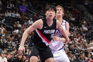 媒体人:杨瀚森近一半动作介于业余&专业之间 远远落后NBA比赛水平