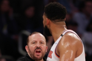 唐斯：喜欢为锡伯杜打球 因为对我来说出场时间越多越好