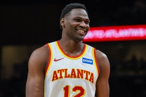 记者：老鹰裁掉贝西和拉蒙特-巴特勒 当特将进入常规赛名单