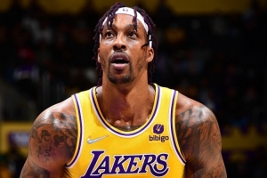 霍华德：有些球员拿到工资2周就花完了 他们会买些不可思议的东西