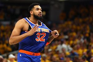 迈克-布朗谈唐斯融入新角色：这很容易 他愿意做任何事且不固执