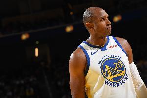 霍福德妹妹：看我哥穿勇士球衣对阵穿湖人球衣的斯玛特 超现实