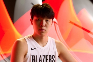 放轻松！杨瀚森：NBA常规赛首场比赛没啥感觉 打好就行了