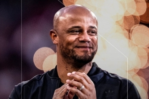 开季13连胜追平AC米兰五大联赛纪录，拜仁官方晒孔帕尼海报