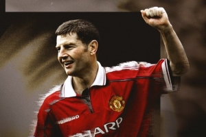 今天是丹尼斯-埃尔文60岁生日，曼联社媒为其送上生日祝福🥳