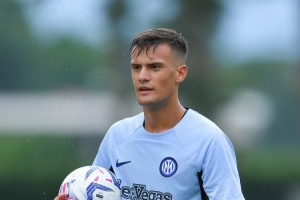 全市场：国米外租小将斯坦科维奇，当选比甲10月最佳球员