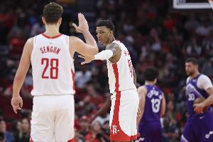 4帽平生涯纪录！申京更推：小贾巴里-史密斯的DPOY要来了🔥