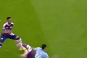 同样的方式，连过两人！球迷：又一位让瓜帅抱头的男人，出现了！