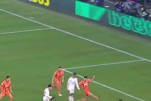 皇马：嘘声，只会让他变得更加强大！