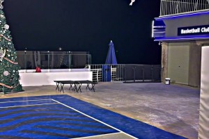 瞧你高兴的！中国小姐姐笑容满面：甲亢哥很喜欢中国KFC！