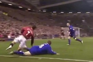 C罗与鲁尼的第一次交手，然而随后梦剧场的故事，就家喻户晓了