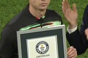 打破葡萄牙最年长进球！C罗获得国家队历史胜场最多吉尼斯认证