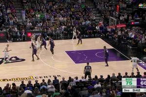 传奇耐杀王！倒下了！塔图姆惨遭小萨垫脚，90度崴脚痛苦倒地！