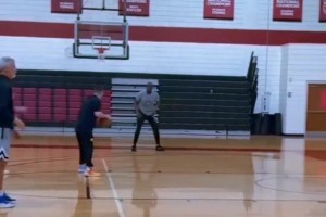 格林和库里开始合练三分了，格林要有三分那不！！！