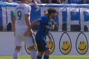 🤣被边裁影响进攻！C罗：好气啊，真想一巴掌扇上去！