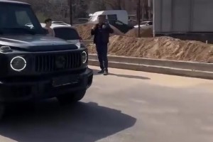 还挺标准！温格在名古屋时讲日语：米娜桑，阿里嘎多🤣🤣