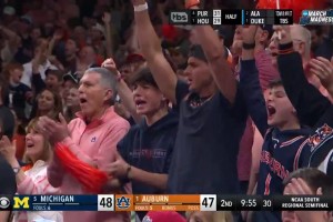 奥本大学后卫佩蒂福德这连续两记巨星球😤简直帅炸了