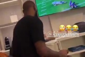 詹嫂暗示詹姆斯跨年晚上怎么过？詹姆斯：那肯定是玩PS5啦！