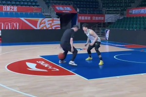 单打段昂君得手，刘指导这控球技术有点东西啊