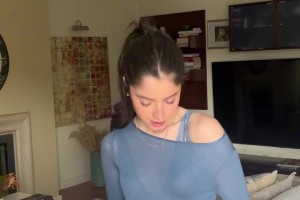 这谁不迷糊🥰巴黎中场内维斯的19岁超绝演员女友~