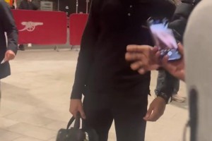 依然信心十足！球迷：我们还能翻盘吗？姆巴佩：当然可以