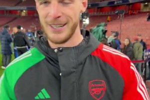 实至名归！赖斯领取全场最佳奖杯：我生涯最佳时刻！