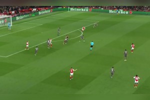 顶级态度！马丁内利第90分钟从对方禁区冲刺回防到自家禁区