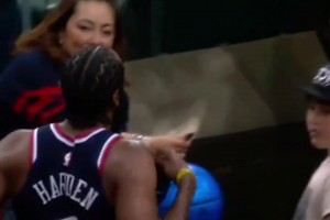 今天解锁全联盟30+！比赛还没结束 哈登就直接走回更衣室了~