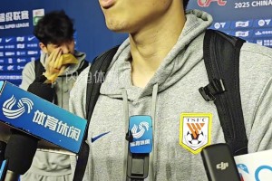 史松宸：感谢主教练给我登场机会，在边后卫位置上还需提升很多