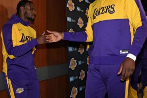 湖人主力全休，布朗尼最后一场“放开抡”能拿什么数据？