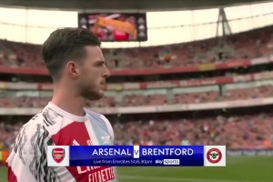 这是打算练成常规武器！赖斯赛前练起了任意球