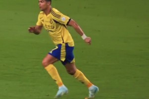 他真的太拼了！伤停补时第12分钟，C罗抢断后还在咬牙冲刺