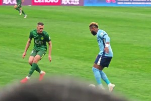 想着前几天布彭扎还在工体带球突破呢😞RIP🙏🙏🙏