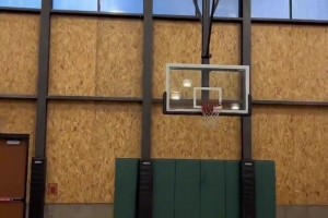 训练登 哈登有在好好的练球，这几场脚步明显快多了！加油👏