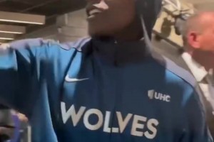 森林狼球员赛后是要加练力量？这种胜不骄败不馁精神有点不错阿