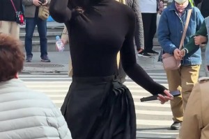 克内克特过生日！布朗尼唱生日歌唱的最带劲