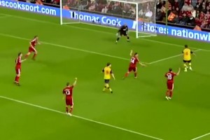 16年前的今天，阿尔沙文面对利物浦上演大四喜代表作🤯