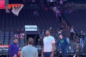 又快又准的投篮姿势！里德这轮系列赛能一直爆发吗？