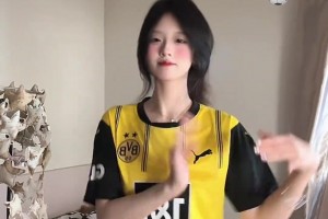 不得不说多特女粉丝真多啊~这小舞跳得真有劲儿🥰