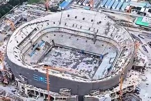 给广东广州豹用的！此前停工两年的恒大足球场复工封顶了🫠